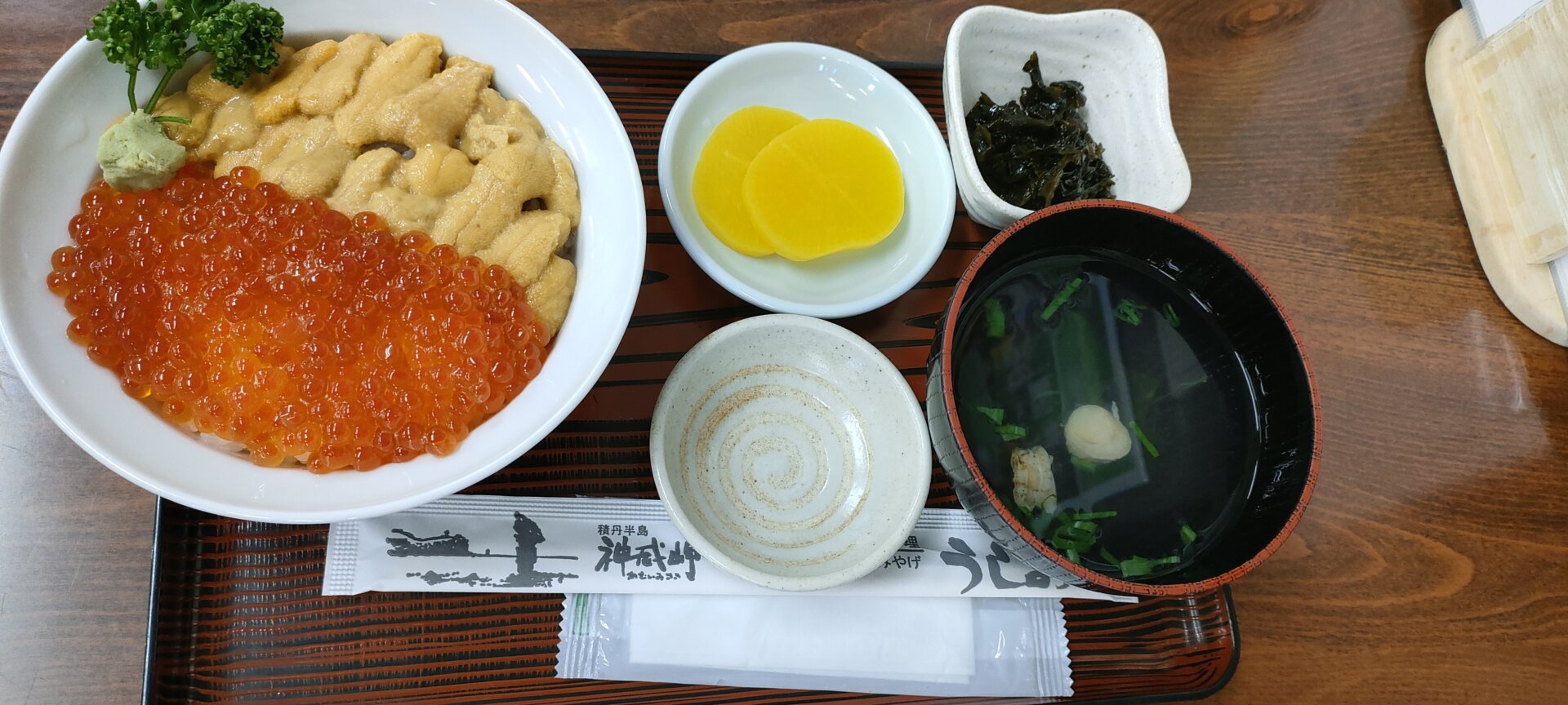 うにいくら丼