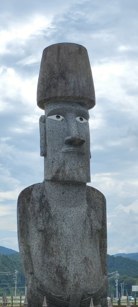 目の入ったモアイ